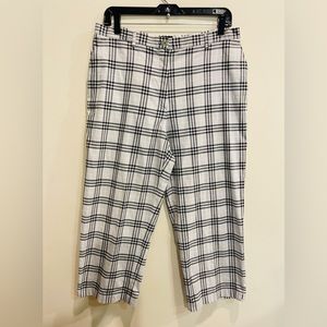 Burberry Golf Capris Black and White Plaid Cotton pants  10
